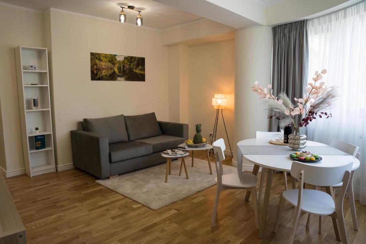 Azaleea Apartments Бухарест Екстер'єр фото