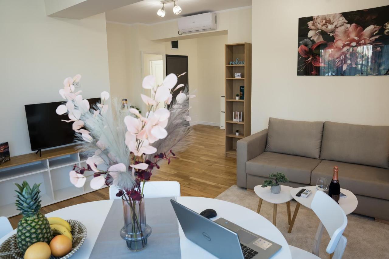 Azaleea Apartments Бухарест Екстер'єр фото