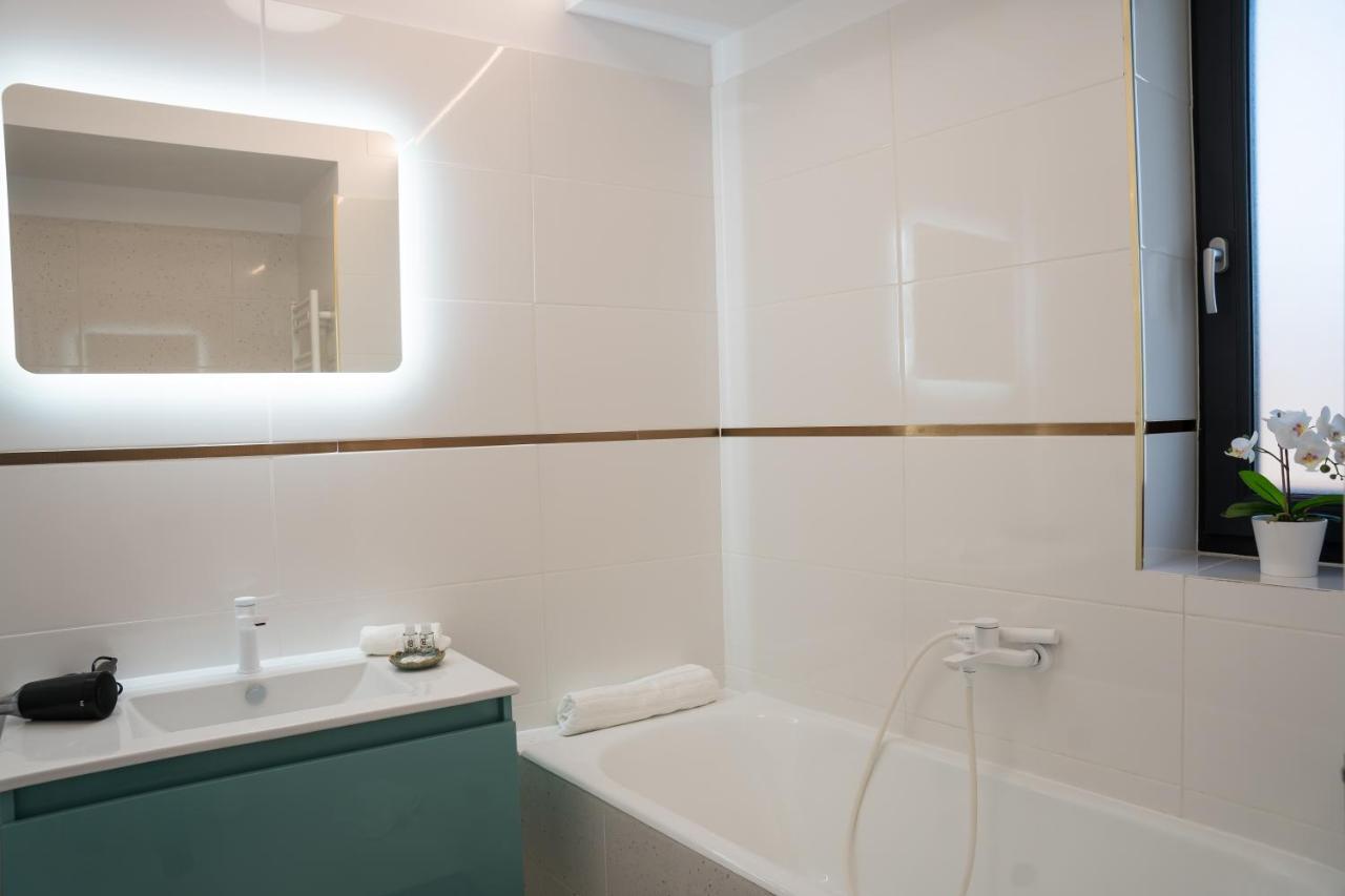 Azaleea Apartments Бухарест Екстер'єр фото